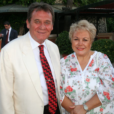 OSMAN ÖZTÜRK VE EŞİ galerisi resim 1