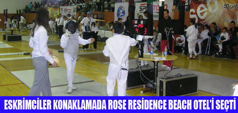 ESKRİMCİLER KEMERDE KILIÇLARI ÇEKTİ