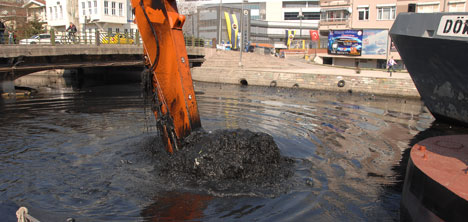 Kurbağlıdere Zehir Saçıyor