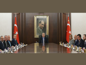 Cumhurbaşkanı Erdoğan, Tim Başkanı  İsmail Gülle ve heyetini kabul etti