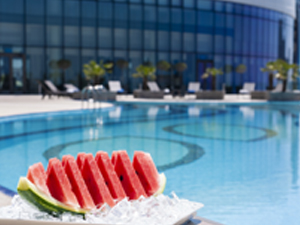 Elite World Europe Hotel ve Elite World Asia Hotel Açık Havuzları ile Şehirde Tatil Keyfi Yaşatıyor