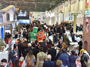 Doğu Akdeniz Uluslararası Turizm ve Seyahat Fuarı EMITT, her yıl 55.000’in üzerinde insanı ağırlıyor