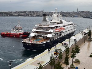  ilk yolcu gemisi Galataport İstanbul’a demirledi