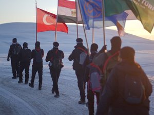 İzciler Sarıkamış şehitleri için -30 derecede çadırda sabahladı