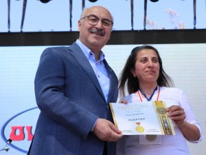Master Of Cake İzmir'de  birinci belli oldu