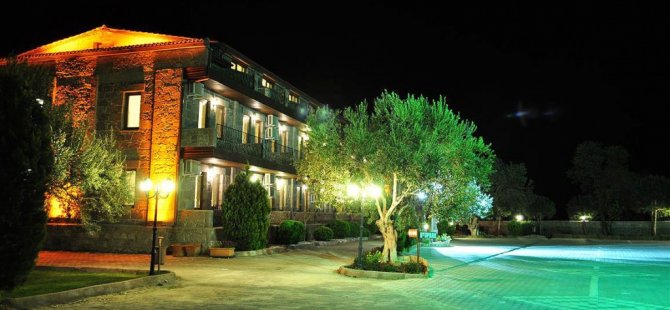 Assos Pansiyon Ve Oteller Herkese Hitap Ediyor