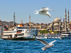 İSTANBUL İLK 2 AYDA 2 MİLYON 457 BİN 518 YABANCI ZİYARETÇİ AĞIRLADI