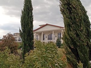 Saranta Farmhouse Otel: Doğanın Kucağında Lüks Bir Deneyim 