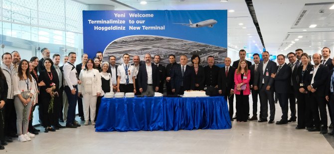 Yenilenen Antalya Havalimanı ilk yolcularını karşıladı