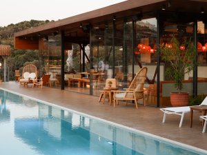 Tasarım, Doğa ve Lezzet Arasında Bir Konaklama Deneyimi