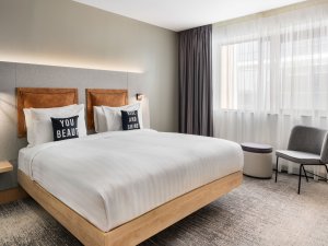 Moxy Hotels EMEA’da 100. Otel Açılışını Gururla Kutluyor