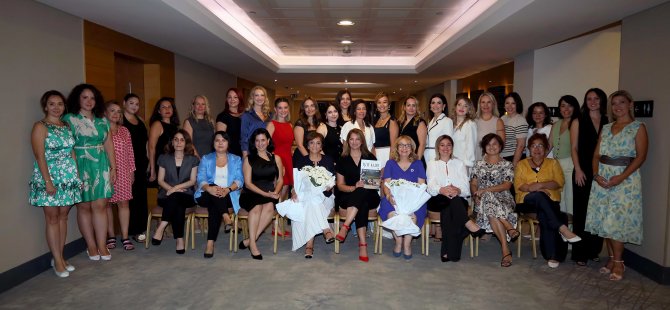 İZİKAD’da Kadın Liderler Buluştu