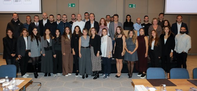 Mimarlar geleneksel etkinlikte firmalarla buluştu 