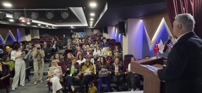 Emel Elik Bezaroğlu’na Başarı Ödülü 