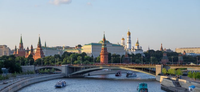 Discover Moscow Türkçe Yayında