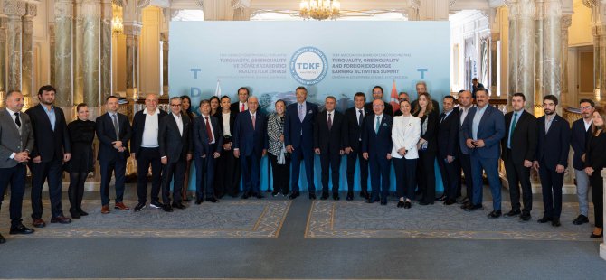 Markalar Geçiyor, İnsanlar Geçemiyor