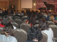 GENÇ MÜZİSYENLER MARTI’DA SAHNE ALDI