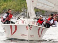 Kadın Yelkenciler Kıyasıya Yarışacak