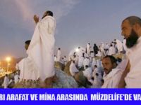HACI ADAYLARI VAKFE İÇİN ARAFAT'TA
