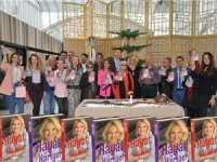 Ayşen Laçinel İmza Gününde Okurlarıyla Buluştu