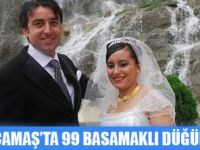 ORDU'DA EVLİ ÇİFTLE GELİN KAYASINA ÇIKMAK İÇİN 99 BASAMAKLI MERDİVENÇİLE
