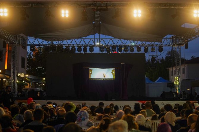 32-uluslararasi-kirklareli-karagoz-kultur-sanat-ve-kakava-festivali-002.jpeg