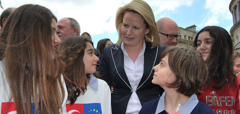 bilfenli-ogrenciler,-ab-cikarmasi!12.jpg bilfenli-ogrenciler,-ab-cikarmasi!12.jpg