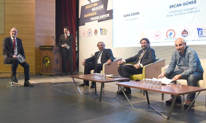 dr-faruk-ozlu-web-medya-grup-baskani-bora-ozgen-tursab-byk-ercan-guner-ve-yenigun-gazetesi-engin-caglar-kenan-sertalp-duzce-iktisat-ve-kalkinma-kongresi-002.jpg