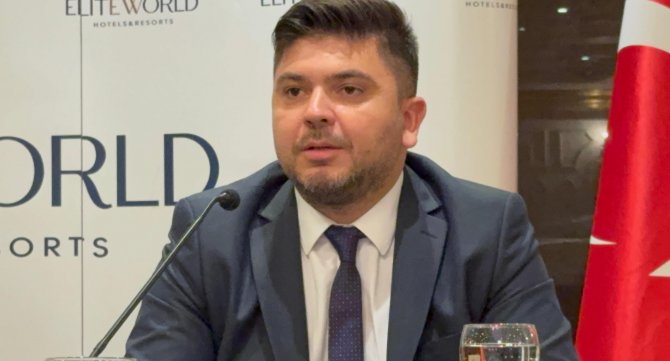 elite-word-hotel-resorts-is-gelistirmeden-sorumlu-baskan-yardimcisi-mahmut-surmen.jpg