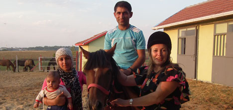 jokey-mehmet-kaya-at-ciftligi1.jpg jokey-mehmet-kaya-at-ciftligi1.jpg