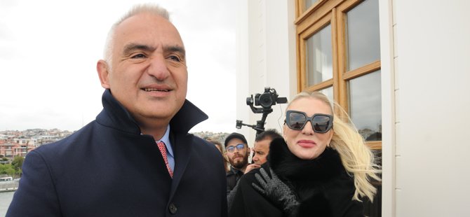 kiz-kulesikultur-ve-turizm-bakani-mehmet-nuri-ersoy-pervin-ersoy.jpg