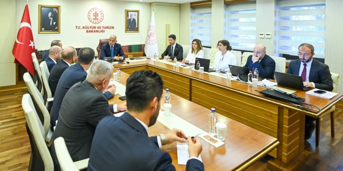 kultur-ve-turizm-bakani-mehmet-nuri-ersoy-turizm-isletmecileri-ve-seyahat-acenteleri-dernegi-tisad-yonetim-kurulu-baskani-murat-cavga-001.jpeg