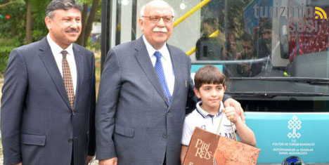 kultur-ve-turizm-bakani-nabi-avci,temsa,gezici-kutuphane-001.jpg kultur-ve-turizm-bakani-nabi-avci,temsa,gezici-kutuphane-001.jpg