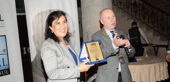 skal-istanbul-kulubu-adina-baskan-can-arinel-istanbul-turizm-platformu-direktoru-dr-sengul-altan-arslan.jpg