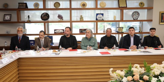 tursab-yonetim-kurulu-baskan-yardimcisi-hasan-eker-001.jpeg
