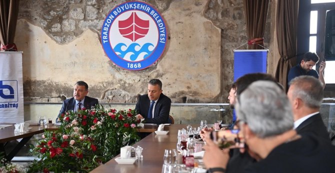 unesco-yaratici-sehirler-agi-gastronomi-sehri-adayligi-trabzon-valisi-tahir-sahintrabzon-buyuksehir-belediye-baskani-ahmet-metin-genc-002.jpg